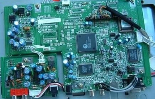 深圳市百千成电子有限公司是一家专业做RoHS无铅环保电子产品加工【SMT加工|贴片加工|SMT贴片加工|BGA贴装焊接|邦定加工|DIP加工|插件加工|DIP插件加工|后焊加工|组装测试加工|电路板加工|PCBA加工|电子产品加工|OEM(代工代料)|ODM(产品开发设计和制造)|MCU 单片机开发设计】的厂商。公司质量体系完善有效,通过ISO9001:2008年,员工人数300多人,厂房面积5500多平米,一般纳税人。产品质量保证,价格合理,服务优质,期待与您的合作。欢迎来电洽谈:136 2093 06